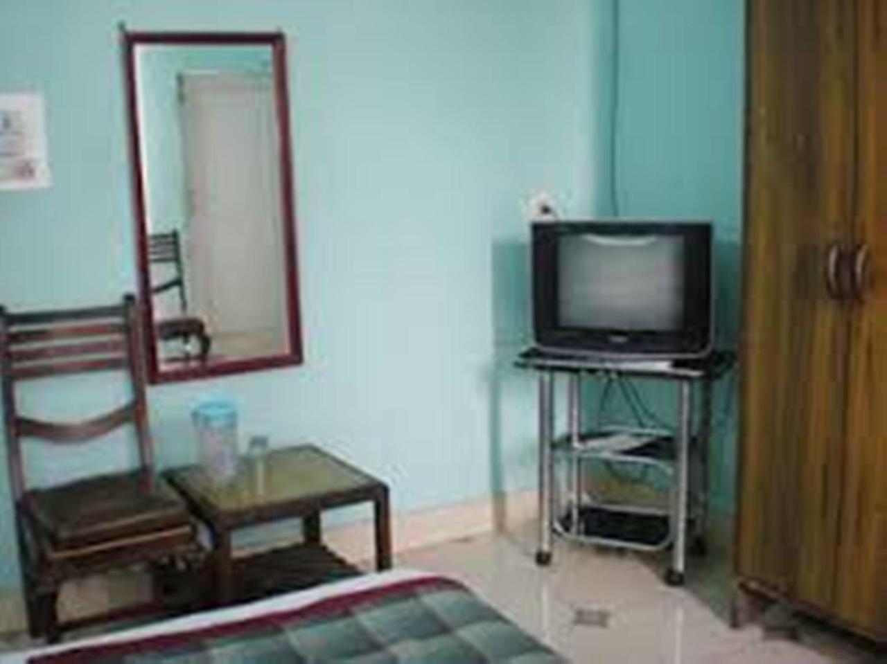 Hotel Shivlok Rishīkesh Exteriör bild