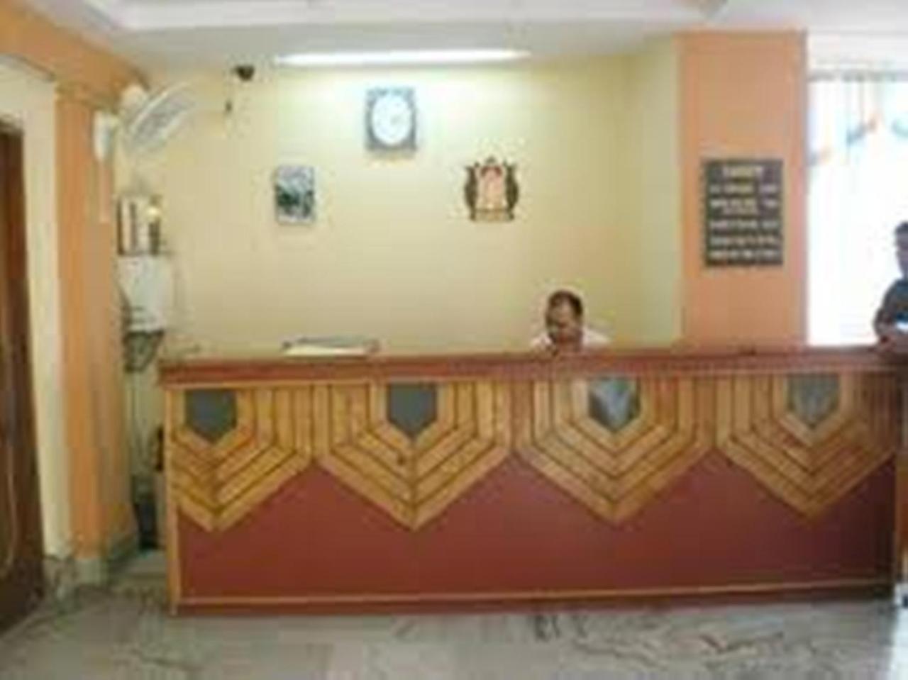 Hotel Shivlok Rishīkesh Exteriör bild